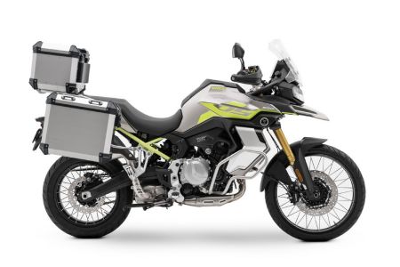 Voge 900 DSX - 05.jpg